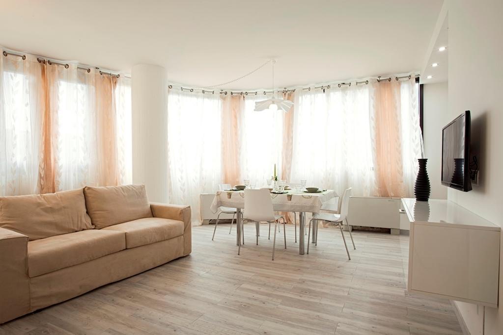Residence Ferrucci Prato  Rum bild